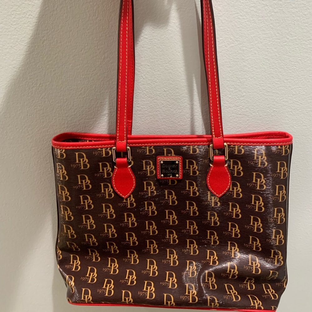 Dooney & Bourke 1975 Signature Richmond Tote